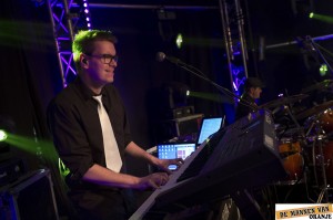 Carnaval in Elst - Mannen van Oranje