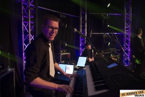 Carnaval in Elst - Mannen van Oranje