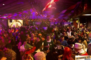 Carnaval in Elst - Mannen van Oranje