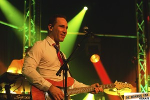 Carnaval in Elst - Mannen van Oranje