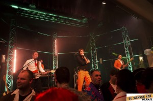 Carnaval in Elst - Mannen van Oranje