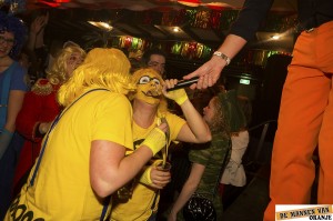 Carnaval in Elst - Mannen van Oranje