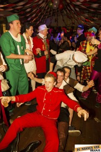 Carnaval in Elst - Mannen van Oranje
