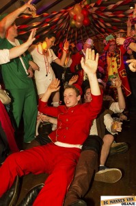 Carnaval in Elst - Mannen van Oranje