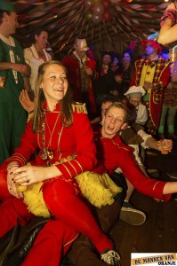 Carnaval in Elst - Mannen van Oranje