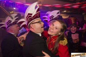 Carnaval in Elst - Mannen van Oranje