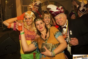 Carnaval in Elst - Mannen van Oranje