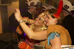 Carnaval in Elst - Mannen van Oranje