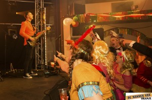 Carnaval in Elst - Mannen van Oranje