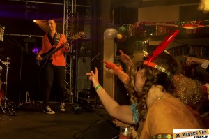 Carnaval in Elst - Mannen van Oranje