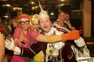 Carnaval in Elst - Mannen van Oranje