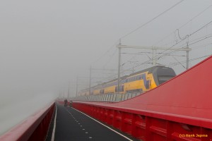 Zwolle - NS spoorburg mist                         